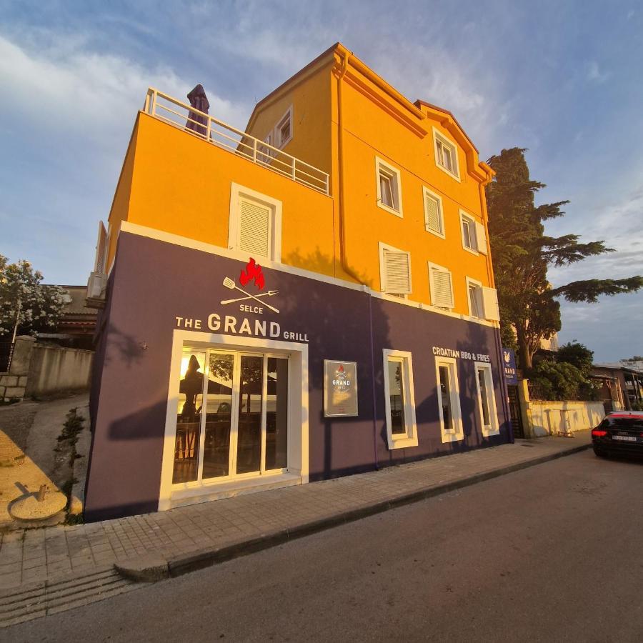 Grand - Premium Rooms & Apartments Selce Exterior photo